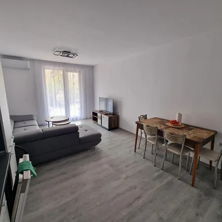 Premium 2 Bedroom Flat At Millennium 2 *